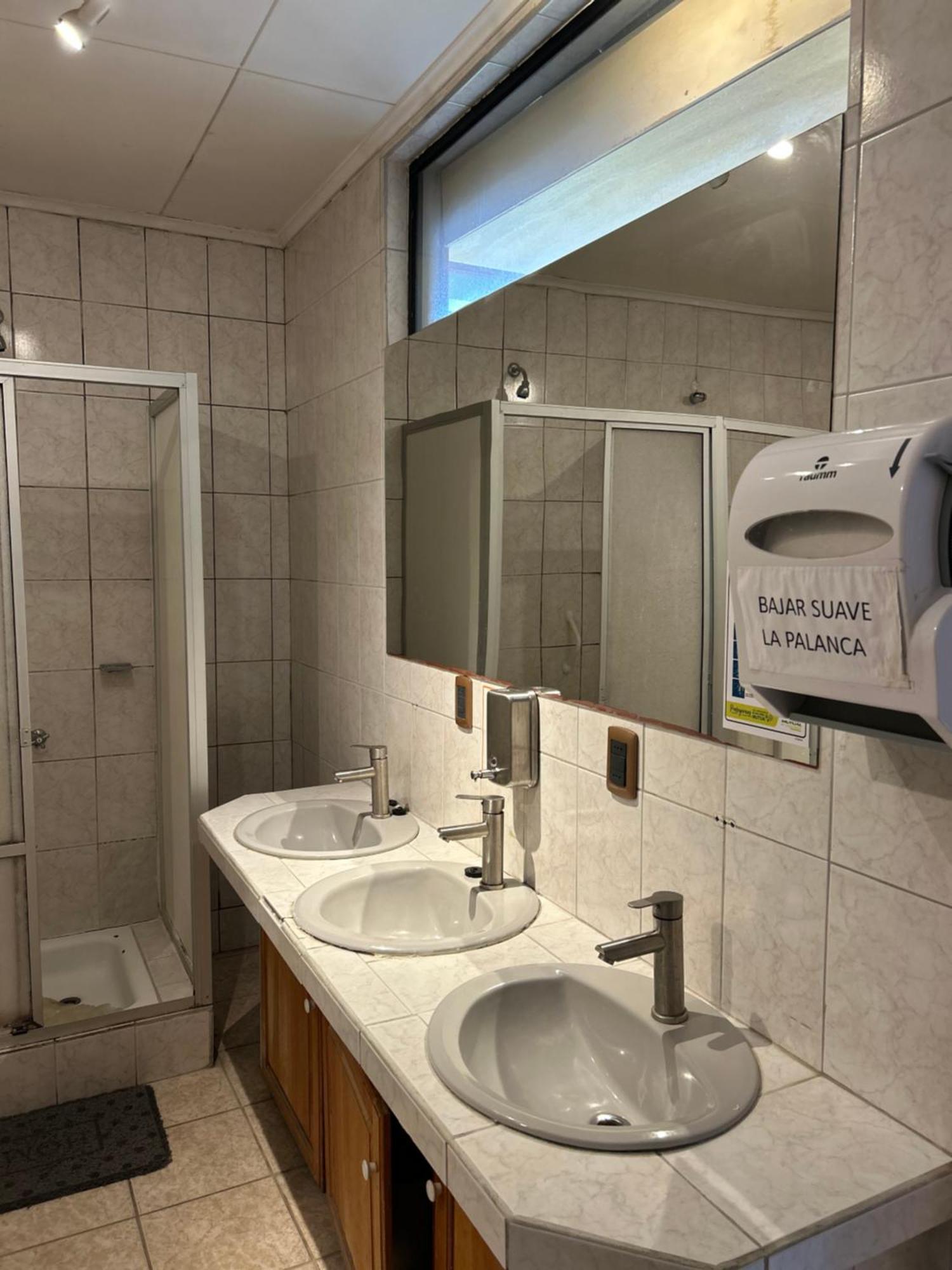 Hostal Don Guillermo Puerto Natales Bagian luar foto